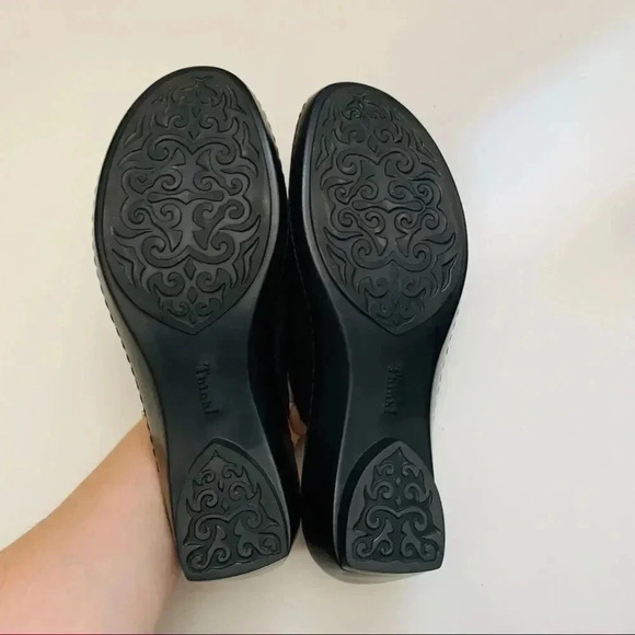 Think! Handmade Slip Ons “The Rose” Shoes - Picture 7 of 7